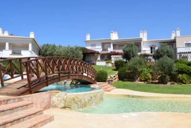 Mexilhoeira Grande Casa Violetaヴィラ エクステリア 写真